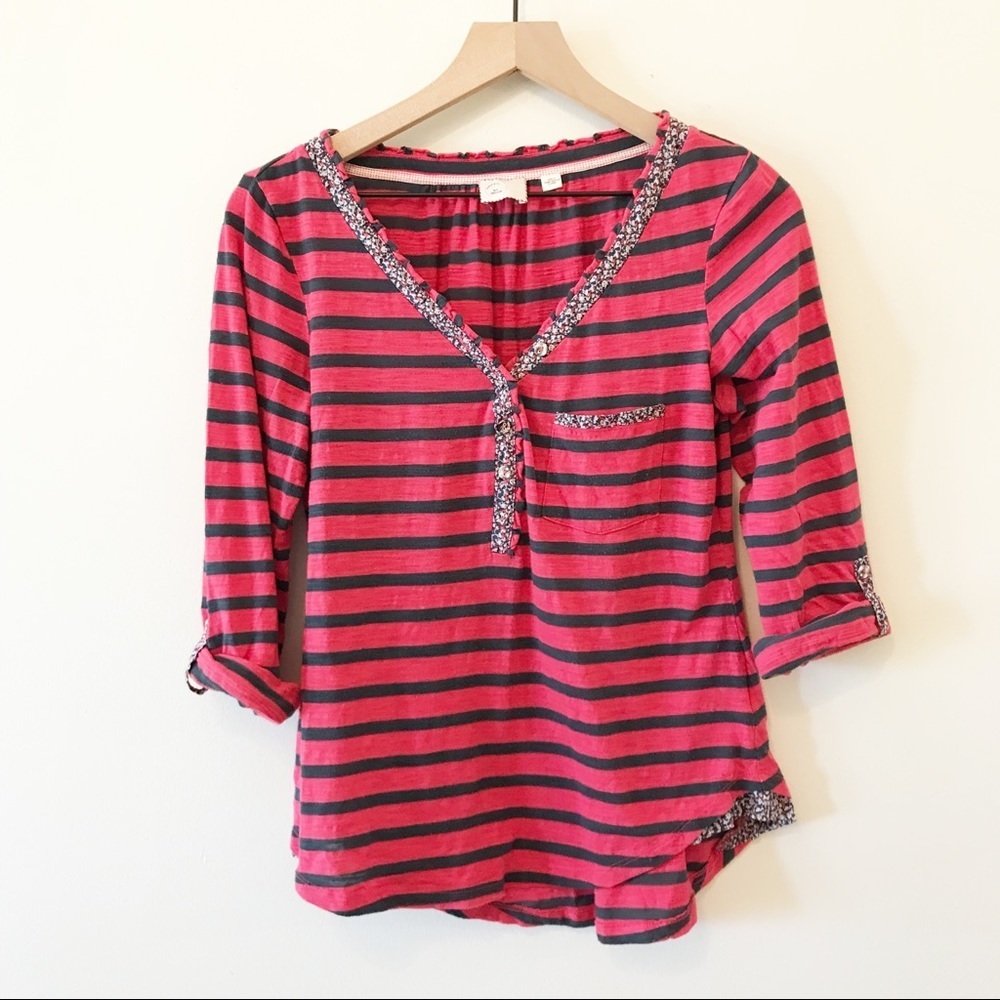 Anthropologie Postmark Red and Charcoal Rolled Sleeve Top Size Medium